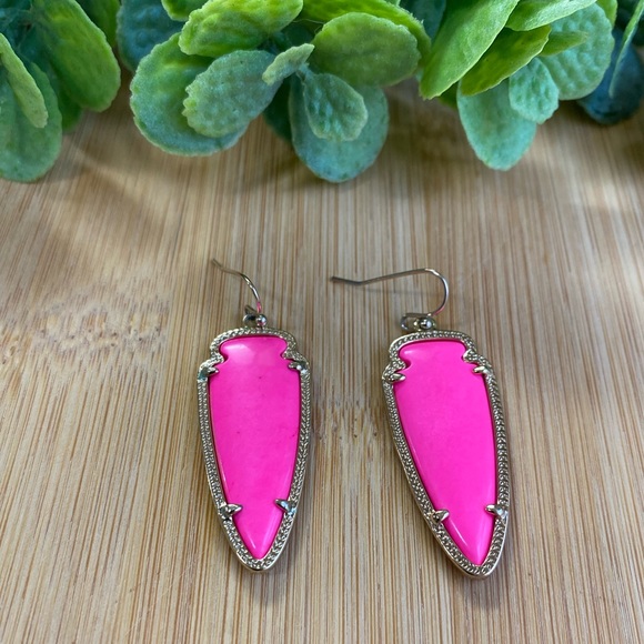 Kendra Scott Jewelry - Kendra Scott Skylar earrings hot pink